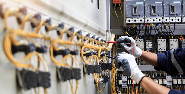 Professional Electrician technician working in Parchment, MI